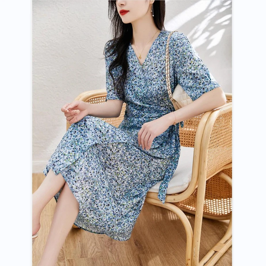 碎花连衣裙女2025夏装新款法式茶歇优雅气质系带显瘦雪纺碎花裙