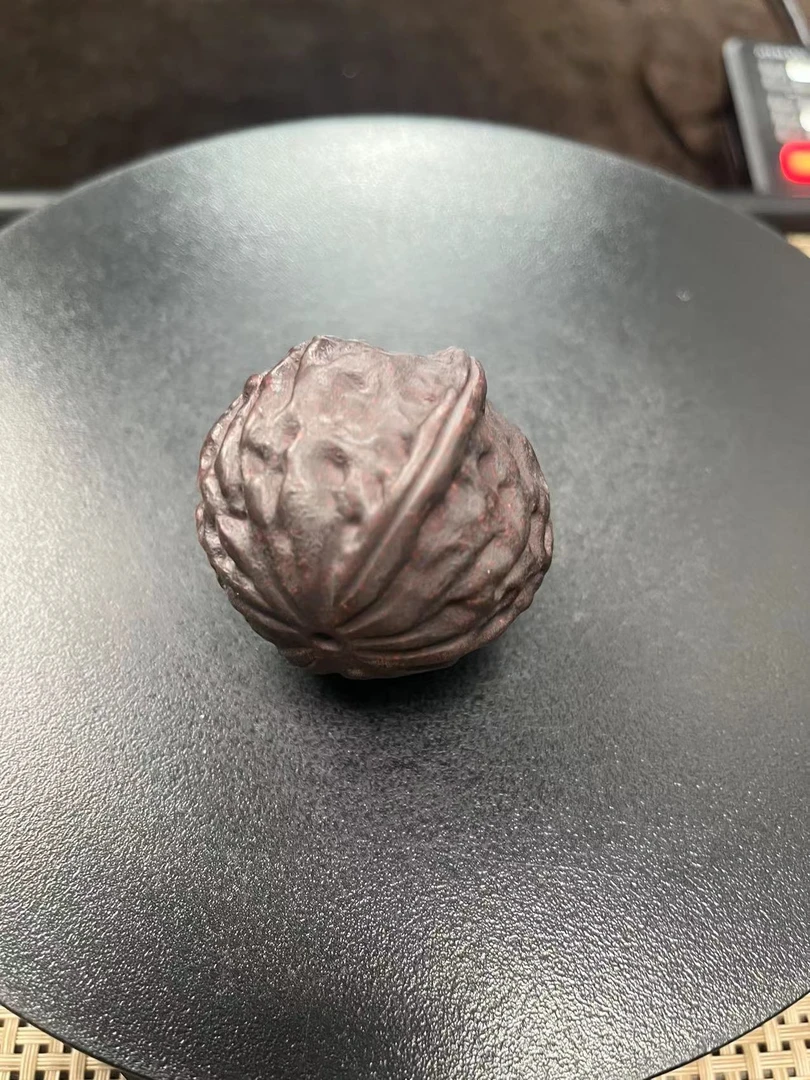 宜兴原矿手工紫砂核桃茶宠1
