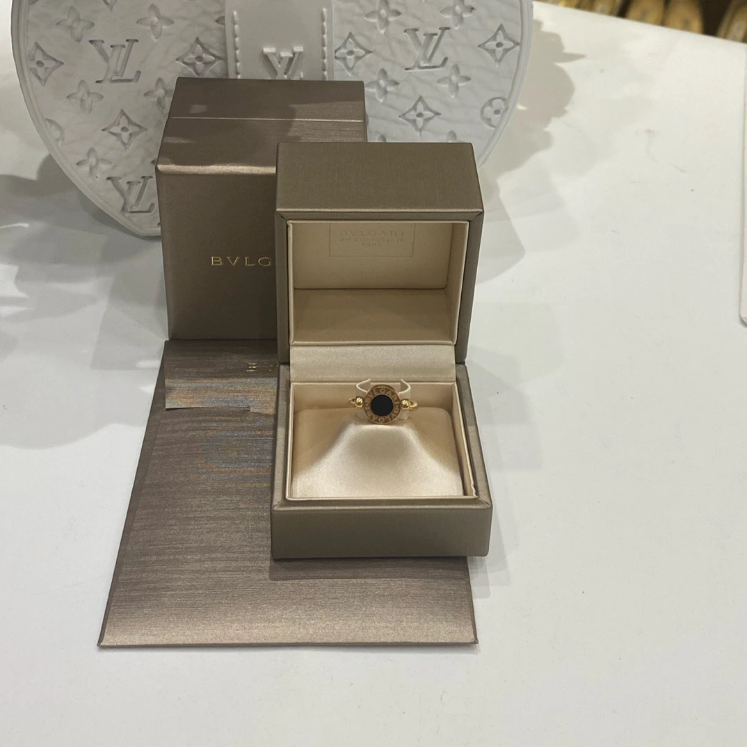 95新 BVLGARI/宝格丽 【蔡包紫】双面黑白玛瑙反转戒指56号