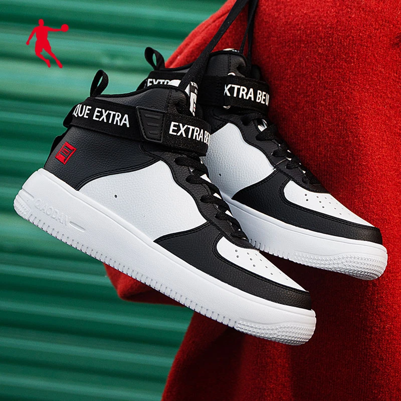 中国乔丹运动鞋女鞋2024新款高帮减震学生百搭空军一号休闲板鞋