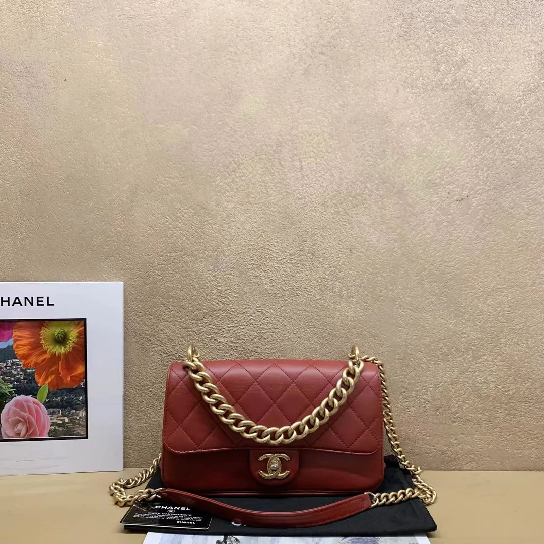 99新 Chanel/香奈儿 壹臻/红金牛大都会包26开 43789505