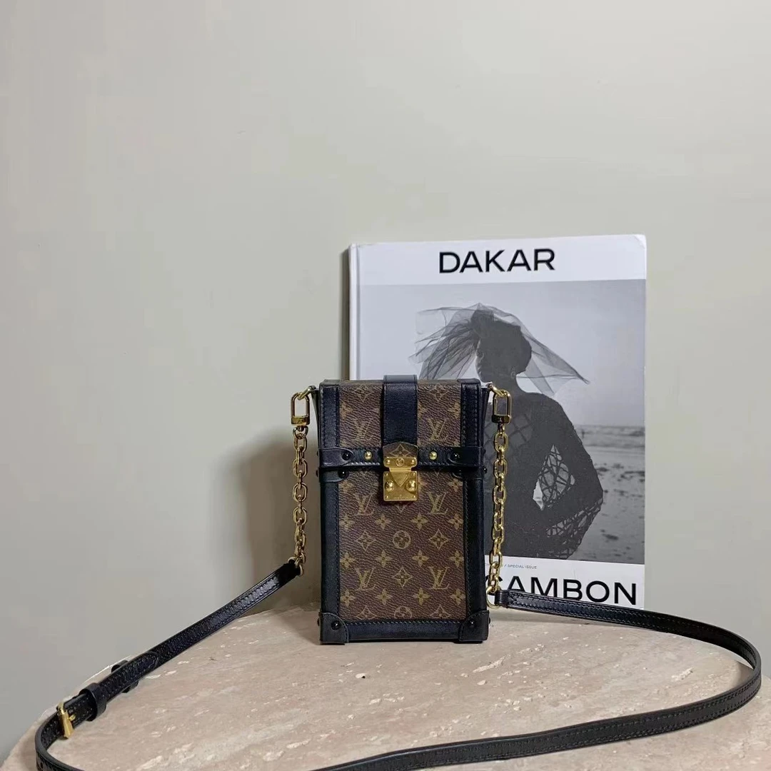 95新 LouisVuitton/路易威登 壹臻中古/老花竖版手机包 70024280