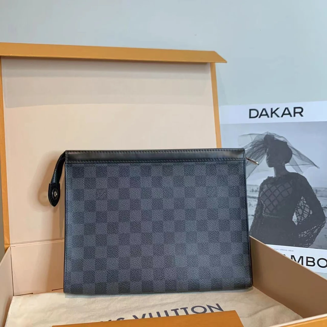 95新 LouisVuitton/路易威登 壹臻中古/黑棋盘格洗漱中号99724498