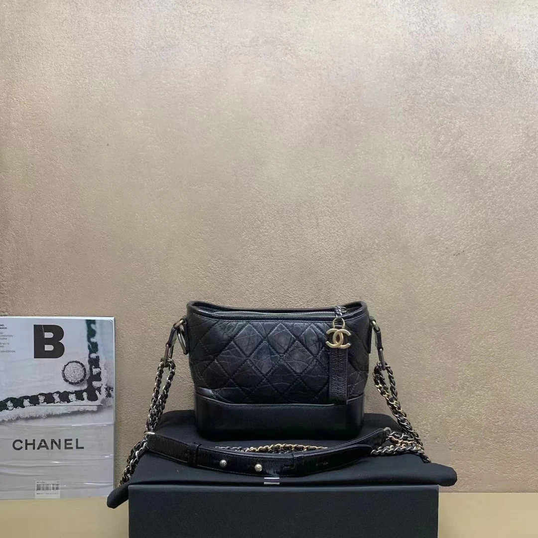 95新  壹臻中古/Chanel 黑金牛流浪小号 29开 69274015
