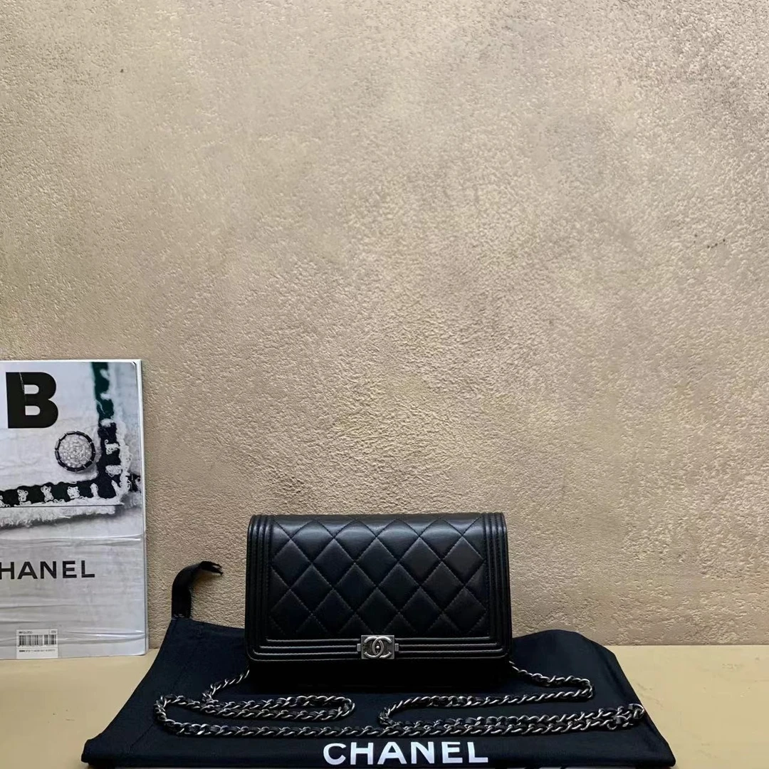 95新 壹臻中古/Chanel黑银羊Leboy woc 20开 52822687