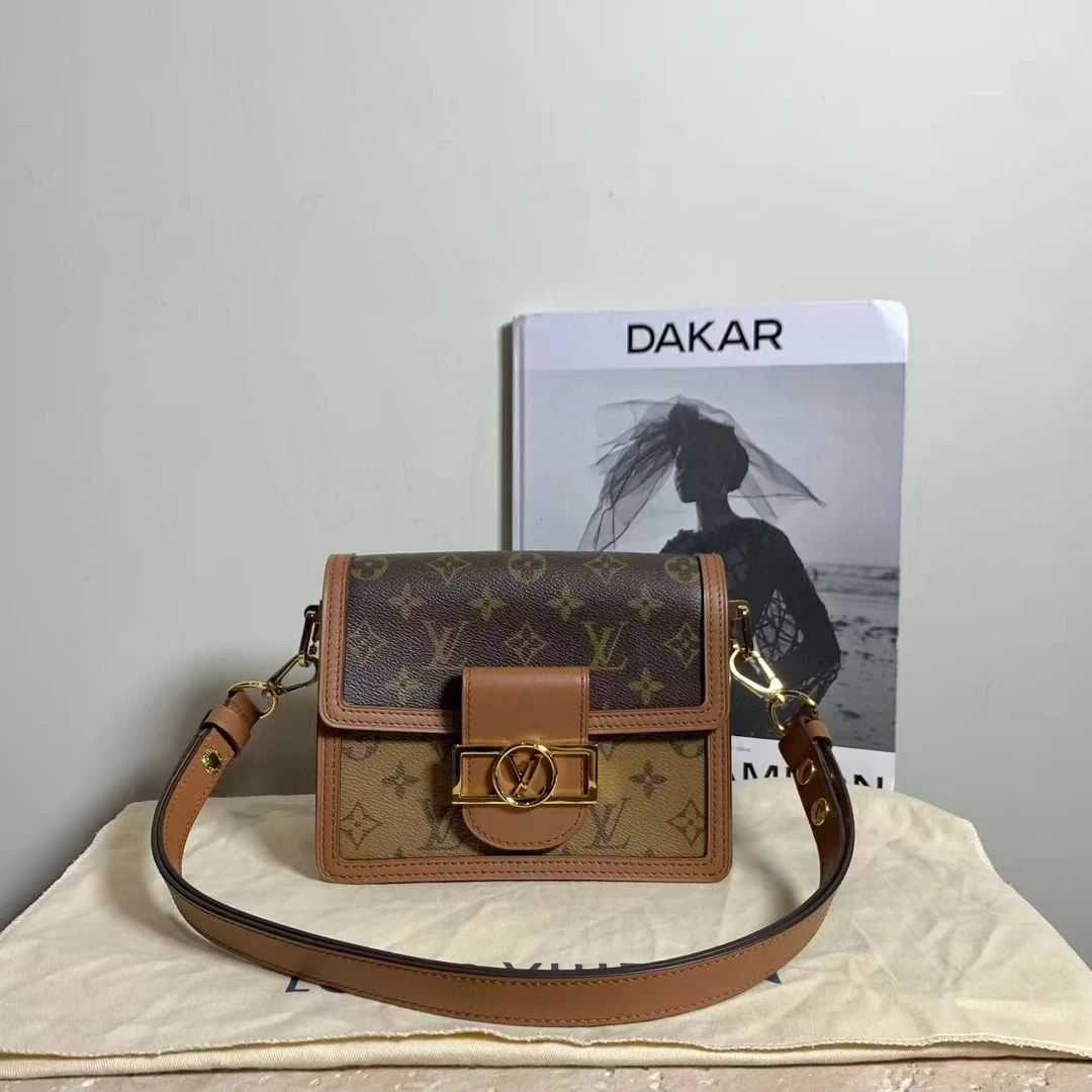 95新 LouisVuitton/路易威登 壹臻中古/达芙妮小号芯片 94955870