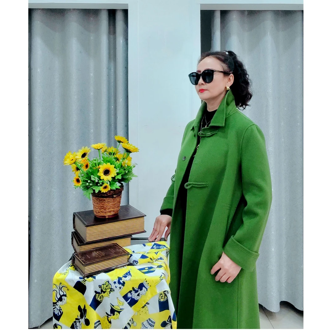 小翻领纯色中长款毛呢外套2269