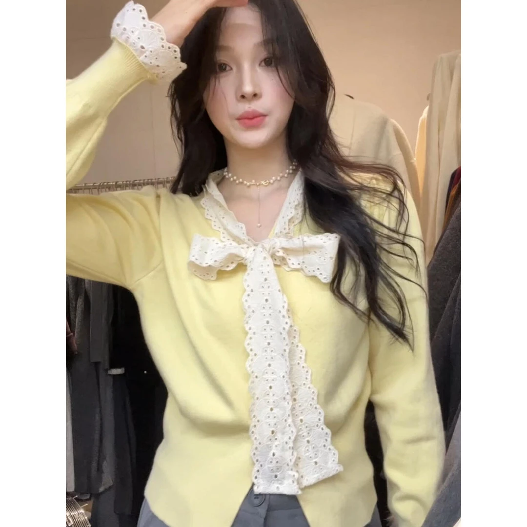 甜美风蕾丝蝴蝶结系带V领针织衫女春秋季开叉气质纯欲打底衫上衣
