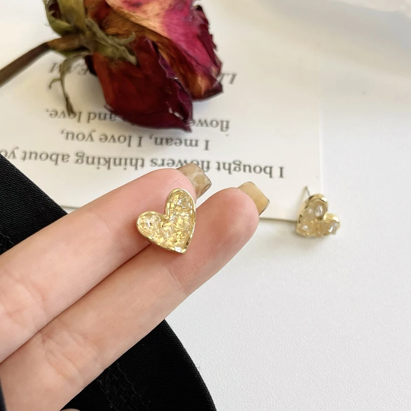 合金锆石耳饰 S925银针简约个性金属感爱心耳钉ins风耳环7057 A01