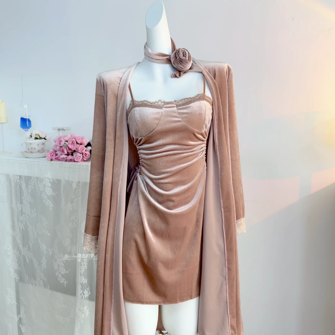 【琼花玉貌】高级感丝绒睡裙女秋冬加厚性感吊带睡衣两件套装带胸垫