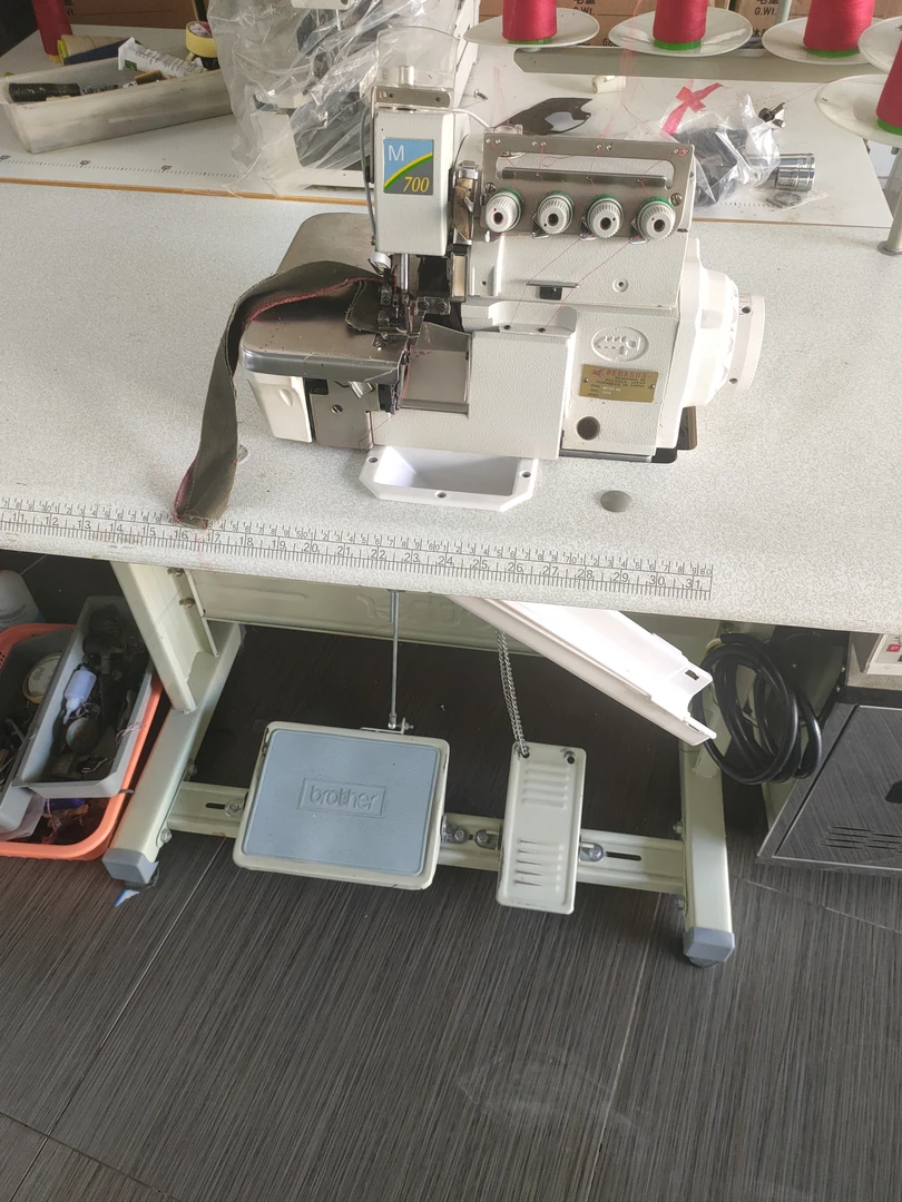 直驱四，五线锁边机，保质保量的包缝机(缝纫机)