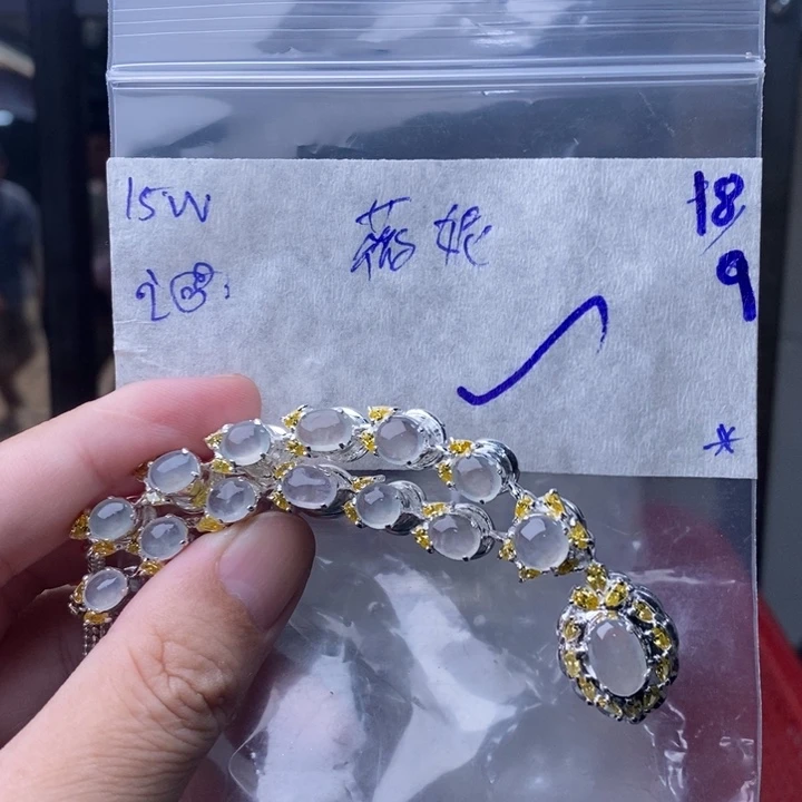 定制翡翠未镶嵌薇*项链