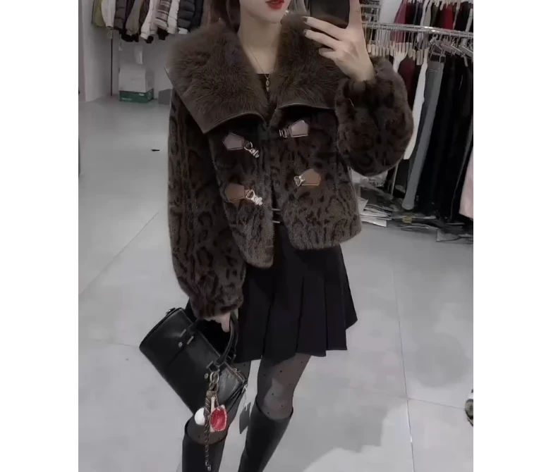 2024冬季新款时尚女装网红高级感休闲潮流宽松外套裙子