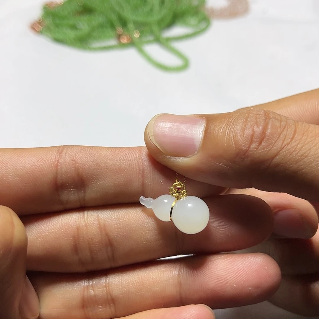 和田玉吊坠(不含链)18K金镶嵌自营