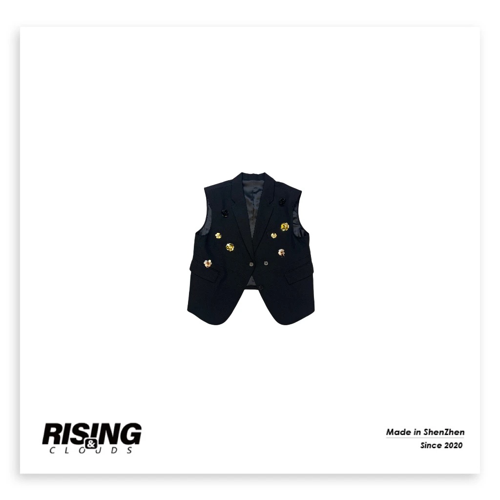 RISING&CLOUDS【莎莎】优莱特时尚钉片搭配黑色无袖袖外套080159