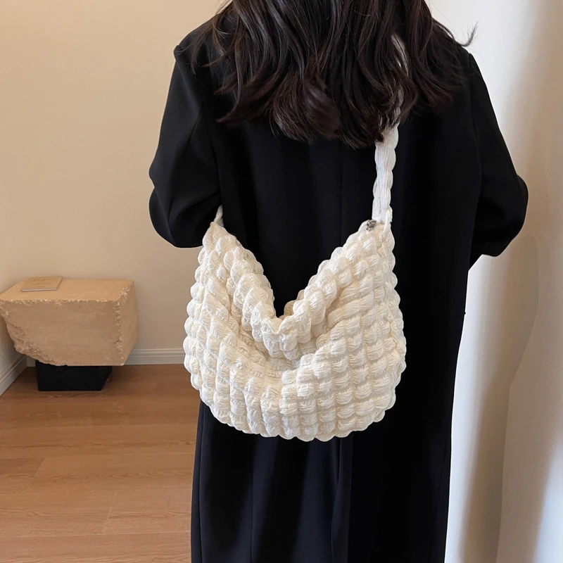 半圆腋下包女泡芙云朵包大容量单肩包泡泡布褶皱斜挎包包包斜挎包