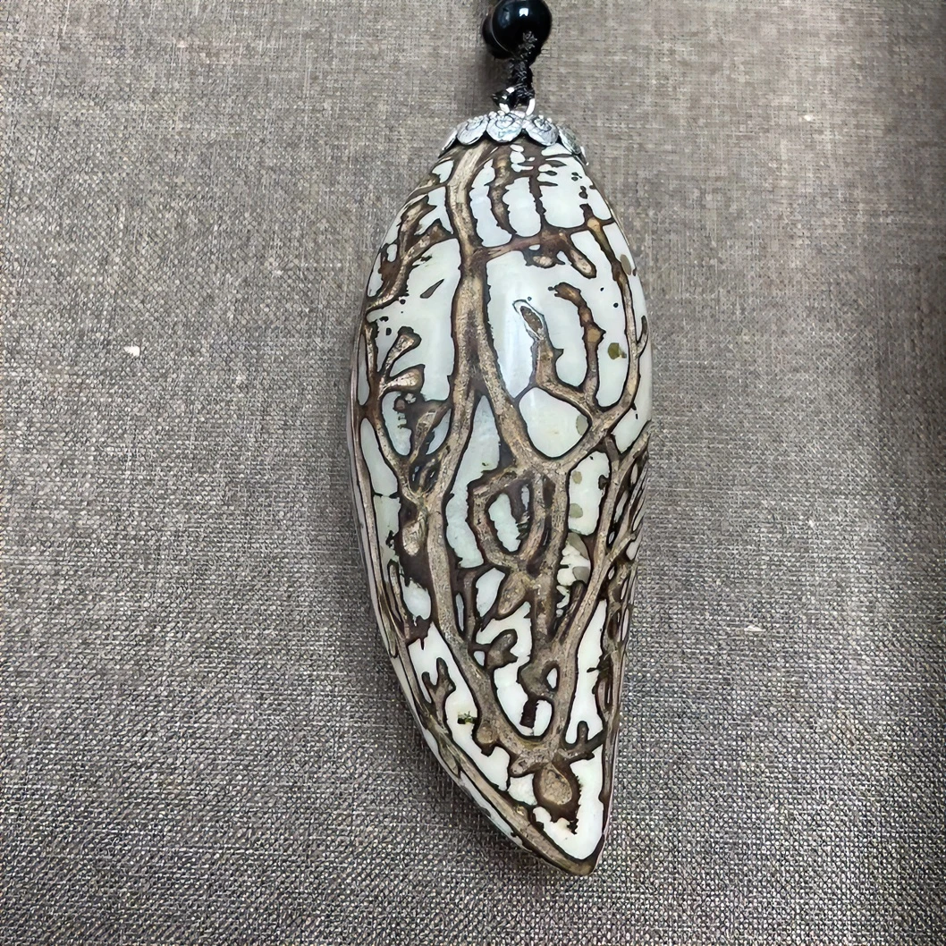 精选异型原皮果创意饰品手把件【开果不退】