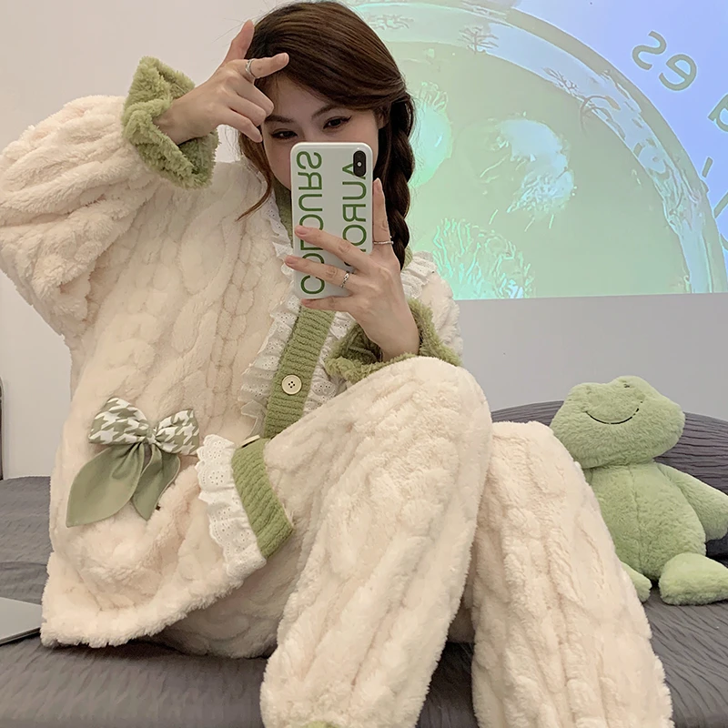 珊瑚绒睡衣女冬季长袖2022年新款法兰绒加绒加厚保暖春秋天家居服