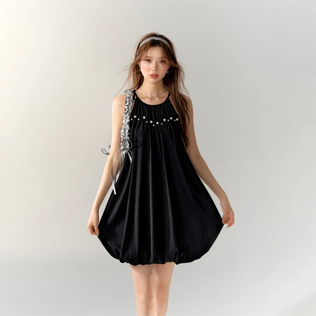 4346 AsGony重工珍珠花苞吊带设计感减龄连衣裙