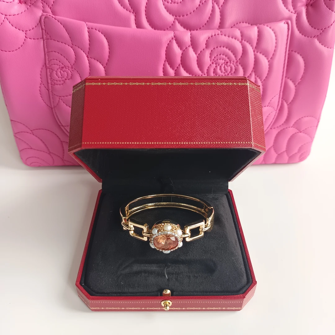 2961--- 精致*经典气质苏丹手镯赠礼盒