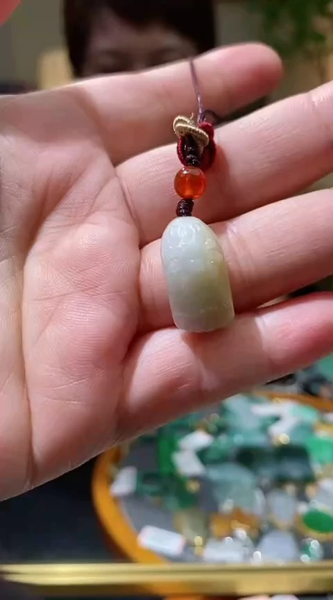 【闪购商品】翡翠颈饰未镶嵌挂件