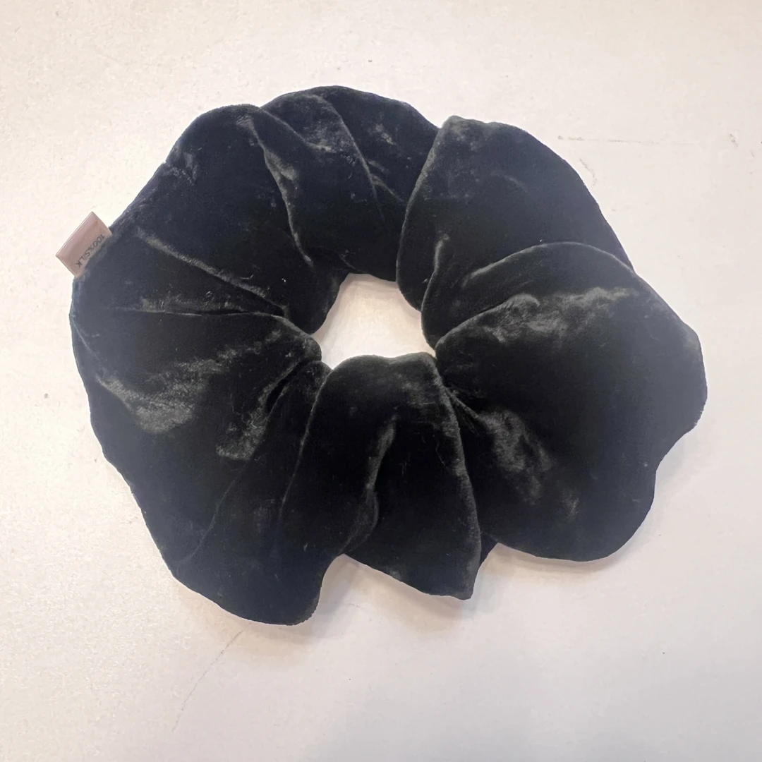 玉兰悠悠高级时装“黑“色丝绒发圈