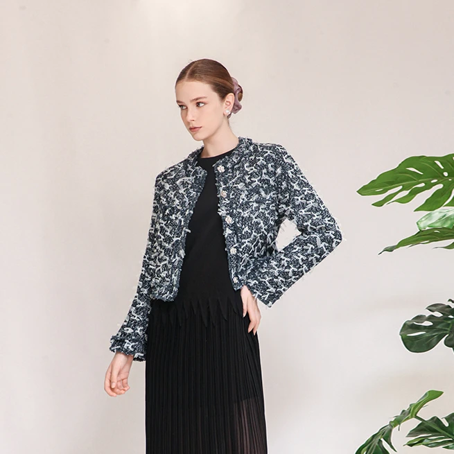 玉兰悠悠2024春秋款印花工艺牛仔小香风短外套圆领开衫上衣女秋季