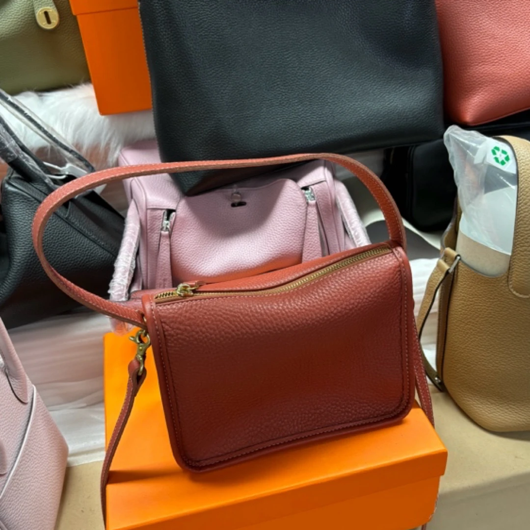 小众设计师款通勤枕头小方包女新款软皮单肩斜挎包