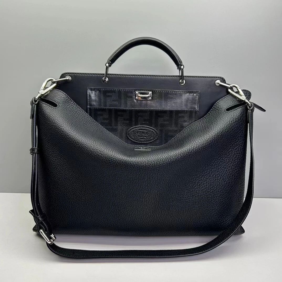 99新 FENDI/芬迪 98新Fendi芬迪peekaboo黑色牛皮5151男士公文包
