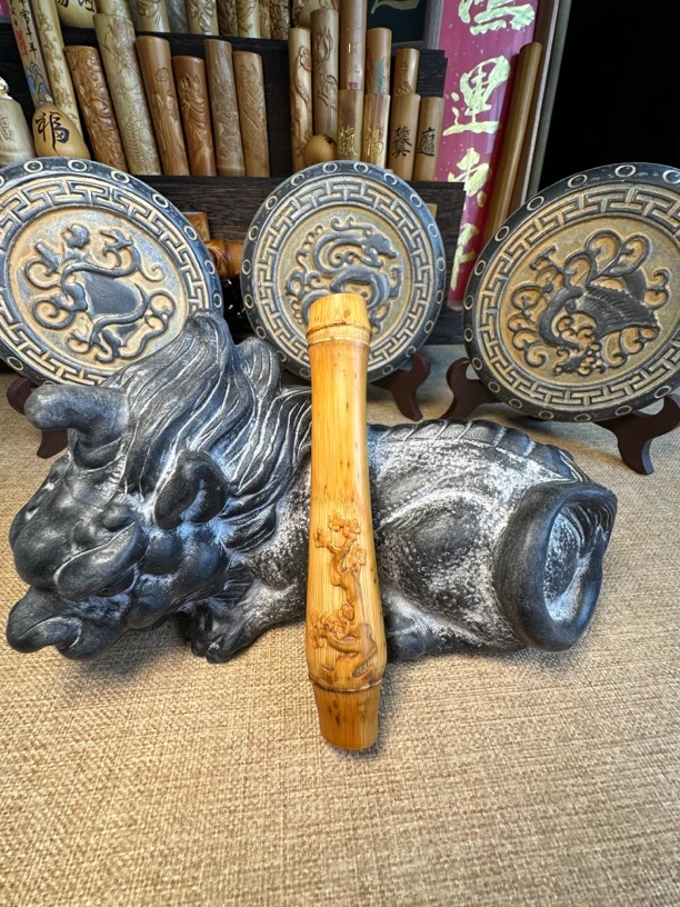 辛同学非遗竹刻作品【梅花】