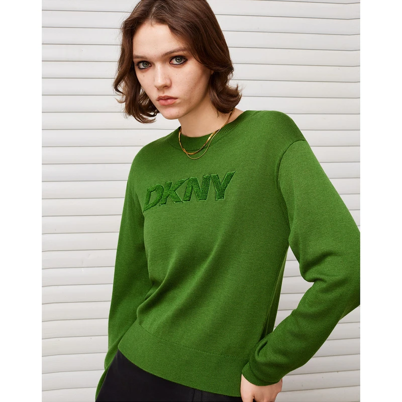 DKNY/唐可娜儿2024秋冬新款毛巾绣LOGO圆领女士针织开衫