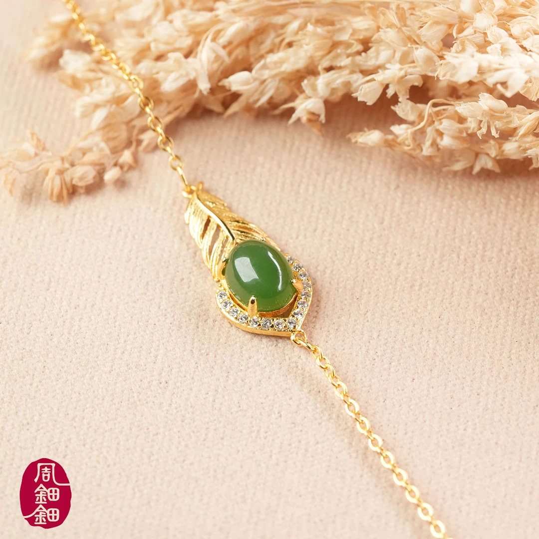 周钿钿®|羽影|无黑天然和田玉碧玉乌兰海苹果绿S925银设计款手链
