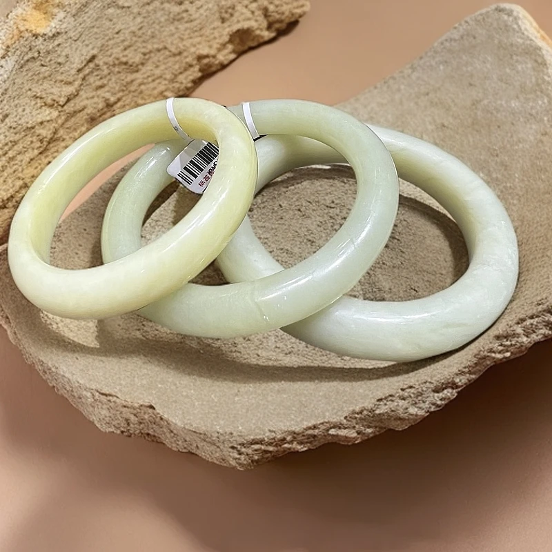 天然岫玉黄诺手镯子女士时尚百搭款多样性发货