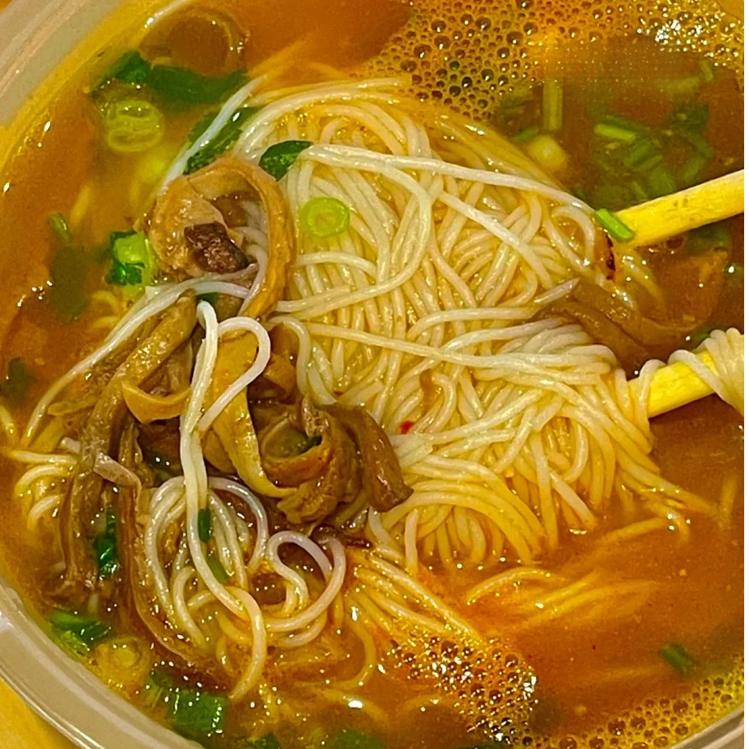 【买一箱送一箱】正宗过桥米线云南细米线香菇鸡汤味网红泡面批发