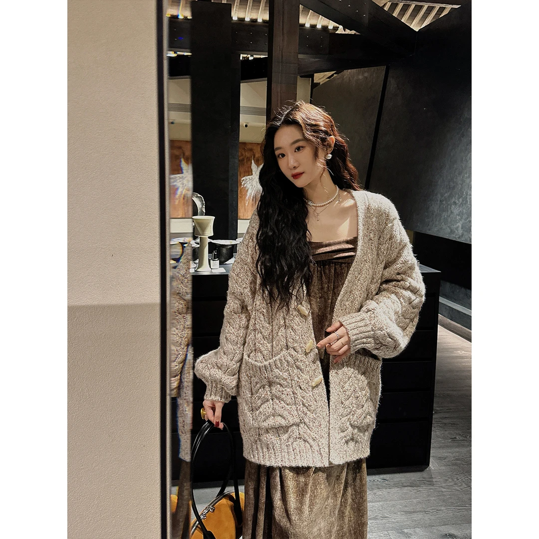 三吉黑花【乐野】女秋冬慵懒宽松oversize扭花大开衫外套小众