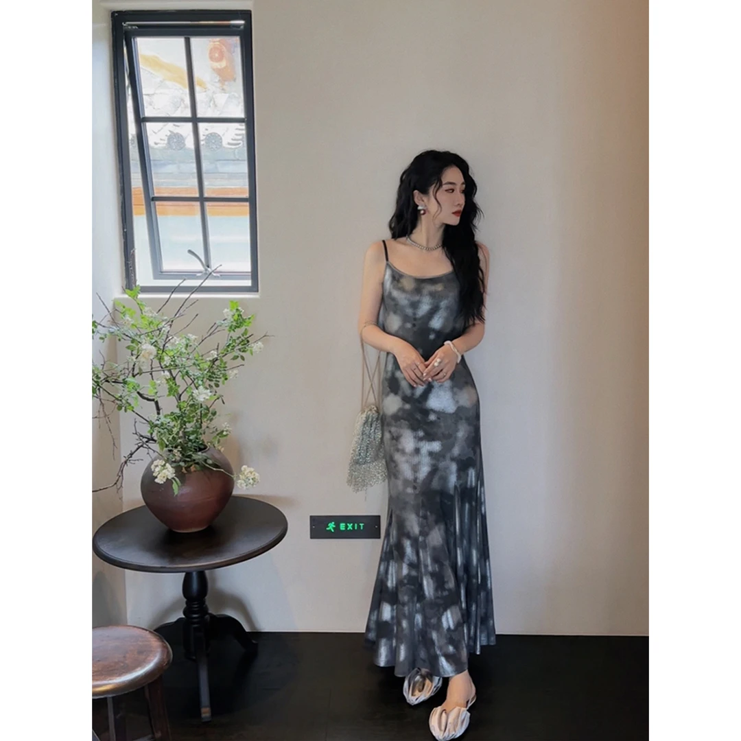 【娜娜专属】三吉黑花【调色师】2024新款女夏季漂亮中式风晕染吊带裙