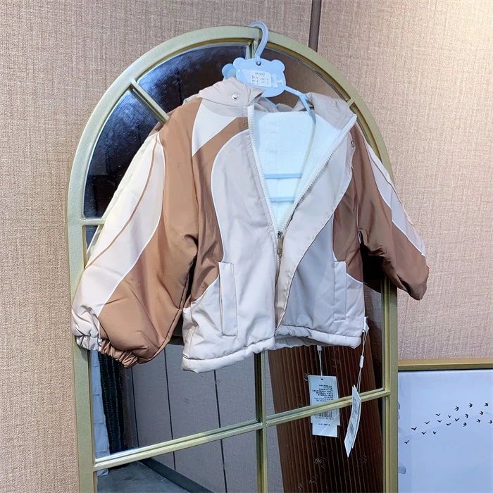 M1547  宝宝米色拼接加绒厚外套