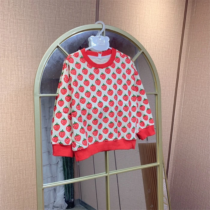 EL010   宝宝红色草莓单层圆领卫衣
