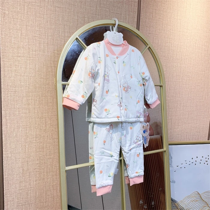 U1035   宝宝白色拼接棉花套装