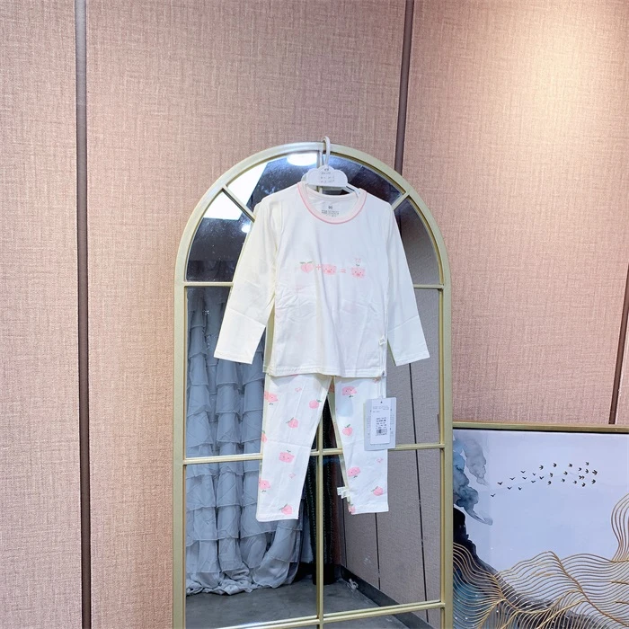 AM038   宝宝米白色莱卡秋衣套装