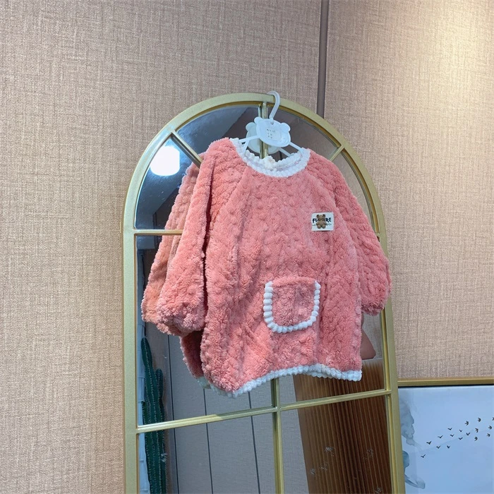 U1059   宝宝粉色长袖罩衣