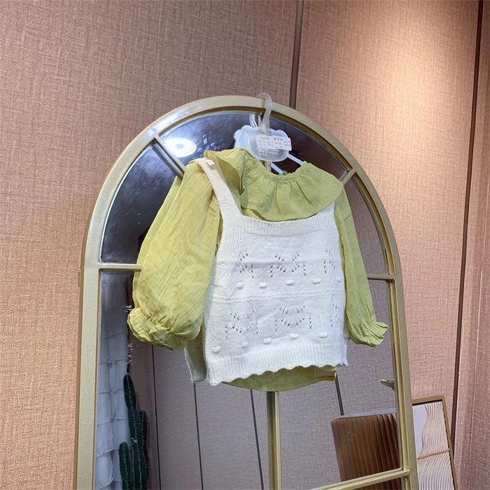 EE649   宝宝豆绿色娃娃领上衣米色马甲两件套