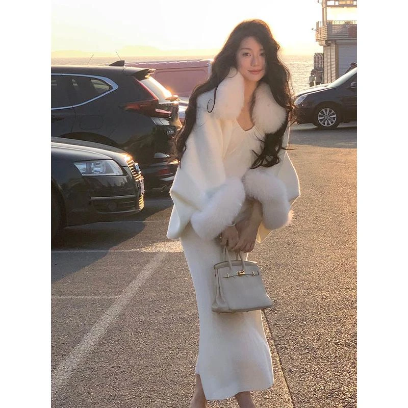 套装女2023冬季新款名媛毛毛袖针织斗篷外套收腰包臀连衣裙两件套