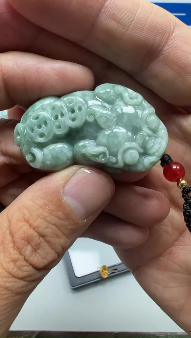 【闪购商品】翡翠挂件未镶嵌