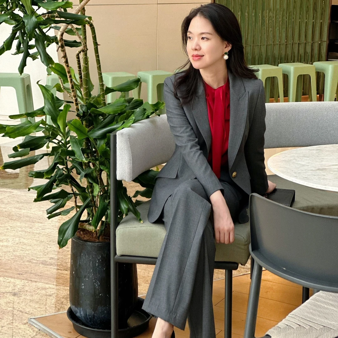 春秋气质优雅立体裁剪时尚一粒扣修身长袖女士套装48105