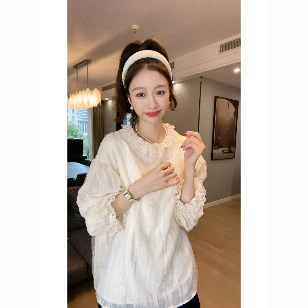 秋季新品大码胖mm清纯甜美双层花朵设计感显瘦蕾丝衬衫百搭气外穿