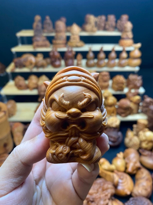 崖柏木雕钟馗(一物一拍)