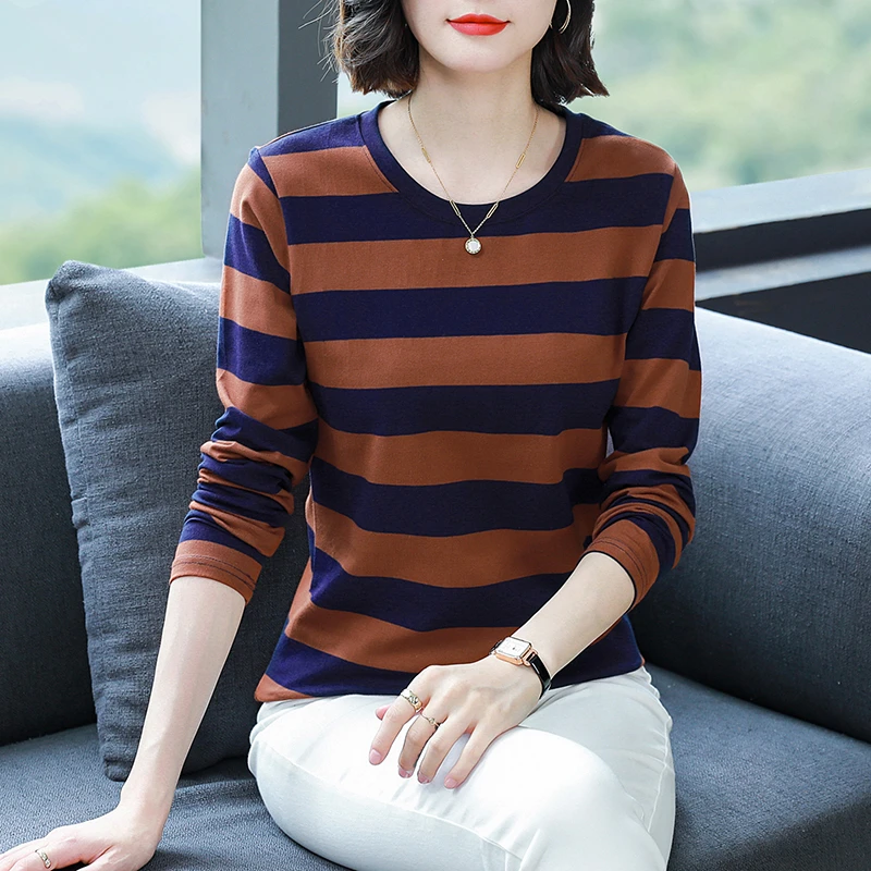 50-60岁春秋圆领上衣长袖t恤女秋衣可外穿宽松大码显瘦内搭打底衫