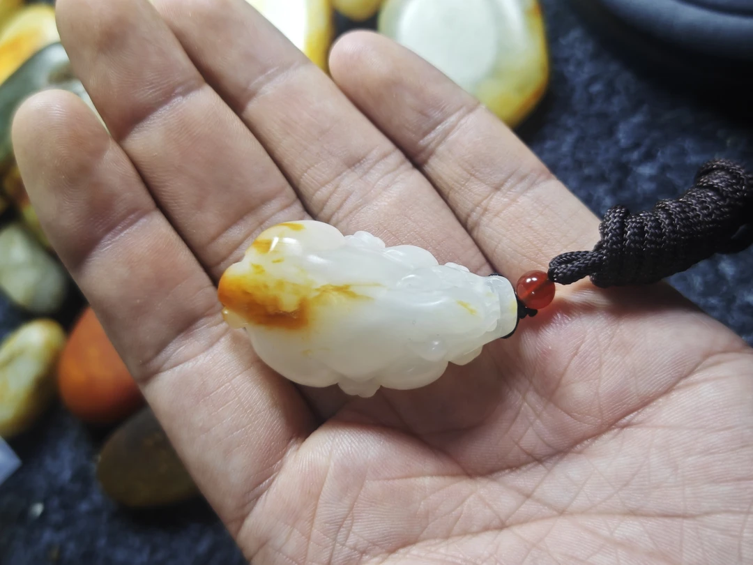 和田玉挂件貔貅吊坠