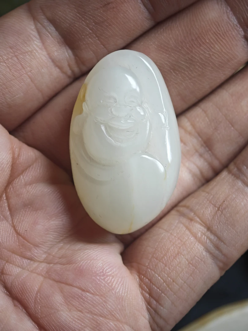 新疆和田玉精品吊坠